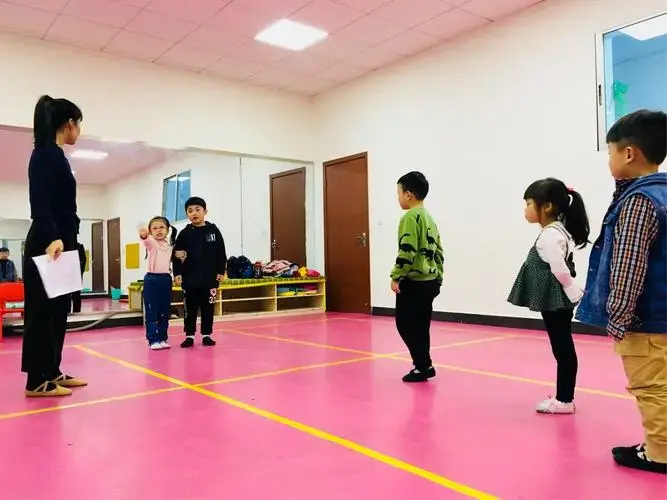 太阳五班音乐剧《小熊请客》第十一课课程反馈