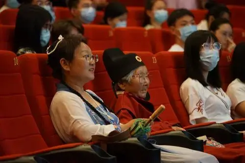 每一帧都美如壁纸,粤剧电影《白蛇传·情》让年轻观众惊了