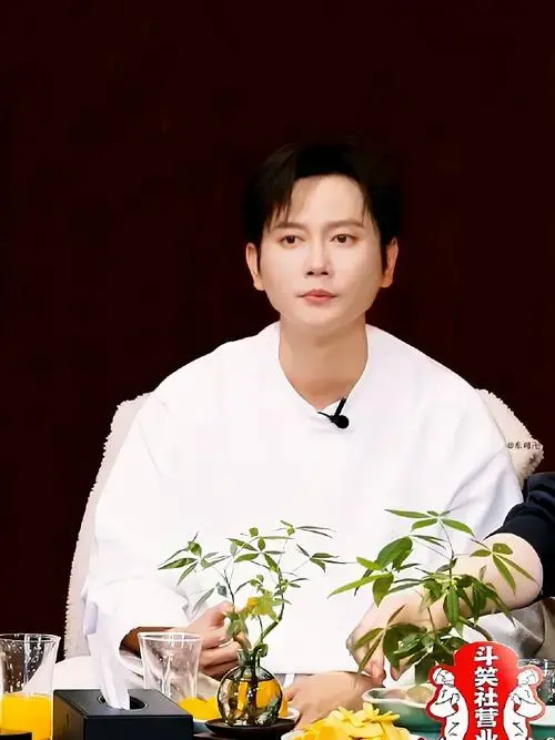 孟鹤堂 德云斗笑社##孟鹤堂一起路亚吧