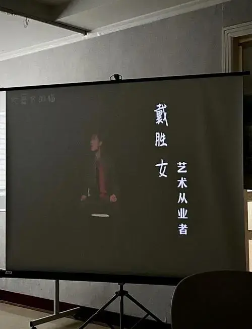 郑州沉浸式话剧体验:修舞台的猫
