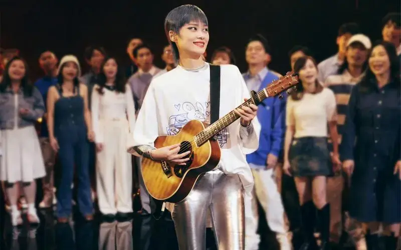 确定这不是她演唱会?连续19年零点压轴舞台皇后李宇春!
