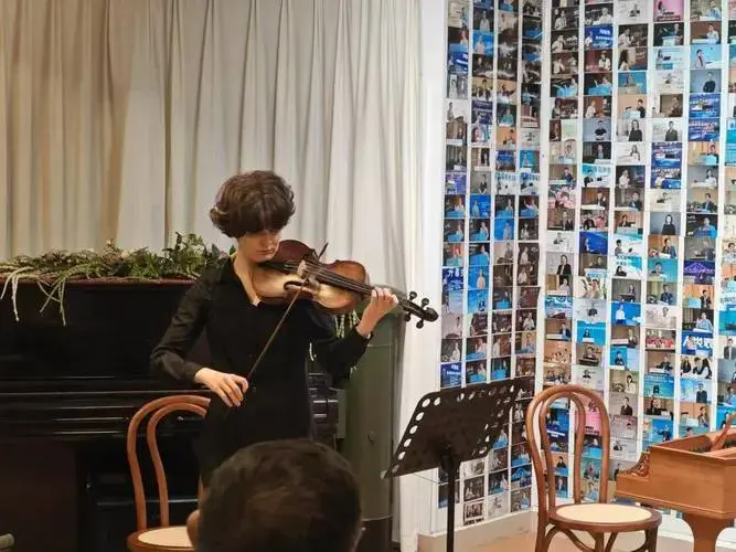 来听跨越时空的旋律_音乐会_孟德尔_乐器