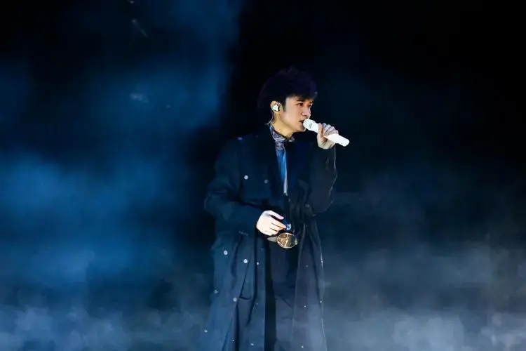 古巨基重庆演唱会官宣古巨基演唱会官宣全在图里了 终于在重庆等到了