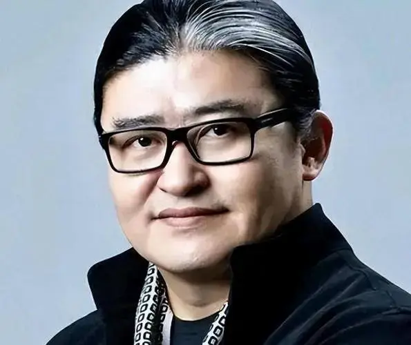 我们期待着,刘欢在未来能够重新回到乐坛,为大家带来更多的音乐惊喜.