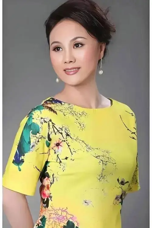 揭秘!秦腔美女演员–李娟的逐梦高光时刻,你肯定不知道!