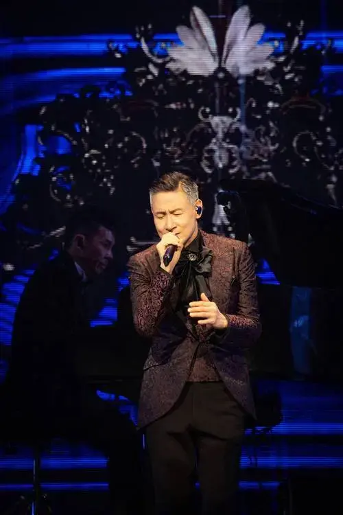 张学友60 巡演澳门开唱 芭蕾,管弦乐与流行音乐完美结合