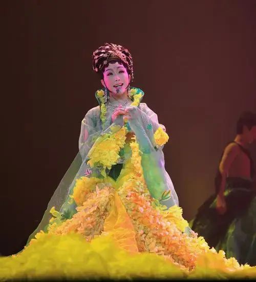 李玉刚北京演唱会不管是颠覆还是跨界,都是一场完美的视觉享受!