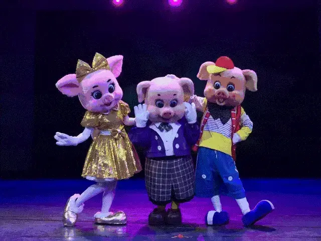 下次是哪次?就是这周日!《三只小猪》来啦~陪孩子畅想童话世界吧!