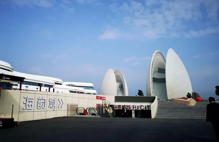 珠海歌剧院一一建在海上的