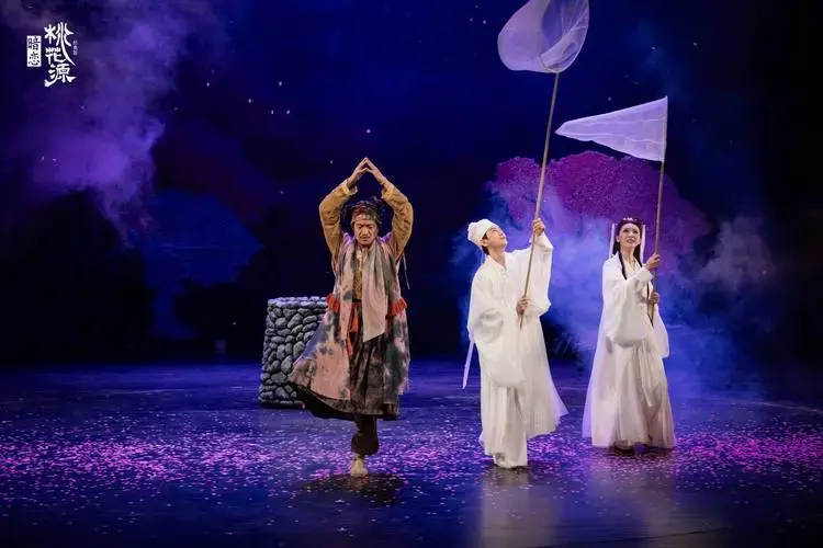 话剧《暗恋桃花源》经典版首次亮相佛山,引发观演热潮