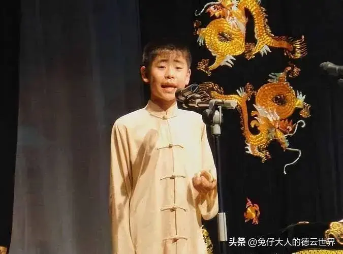 德云社张云雷与乐队排练,现场照曝光,从下午到深夜一直没闲着