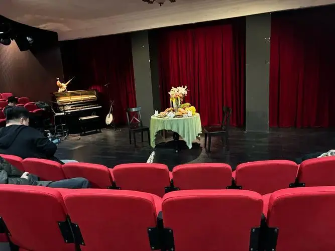 小剧场演出,沉浸式体验,挺好的活动