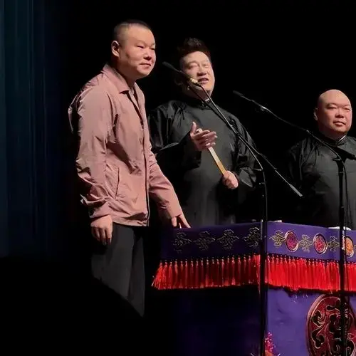 德云社岳云鹏宁波拍戏,应邀做客张鹤伦专场,观众直呼票钱超值