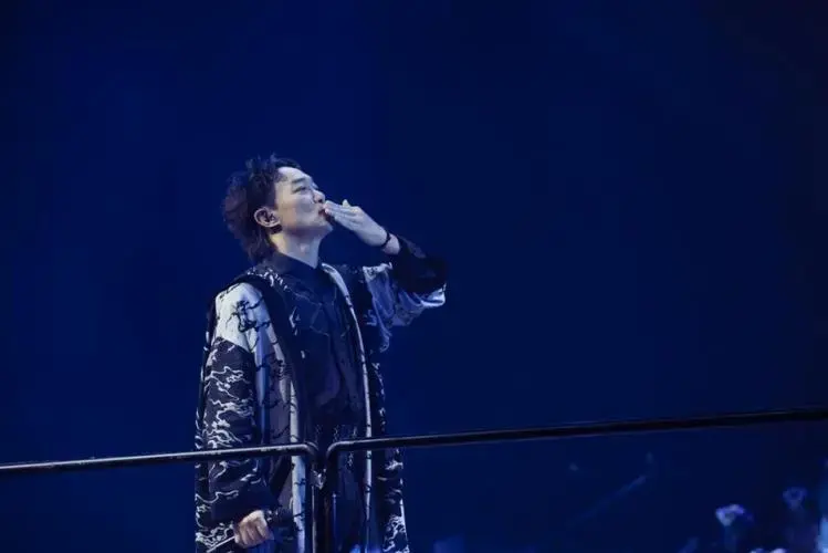 陈奕迅fear and dreams世界巡回演唱会西安站6场门票预售售罄!
