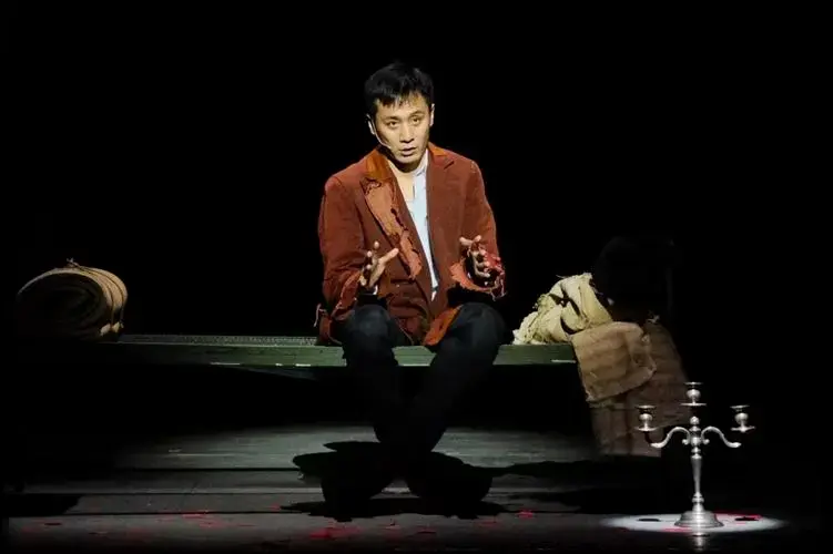 央华版话剧《悲惨世界》2024中法巡演在沪启动