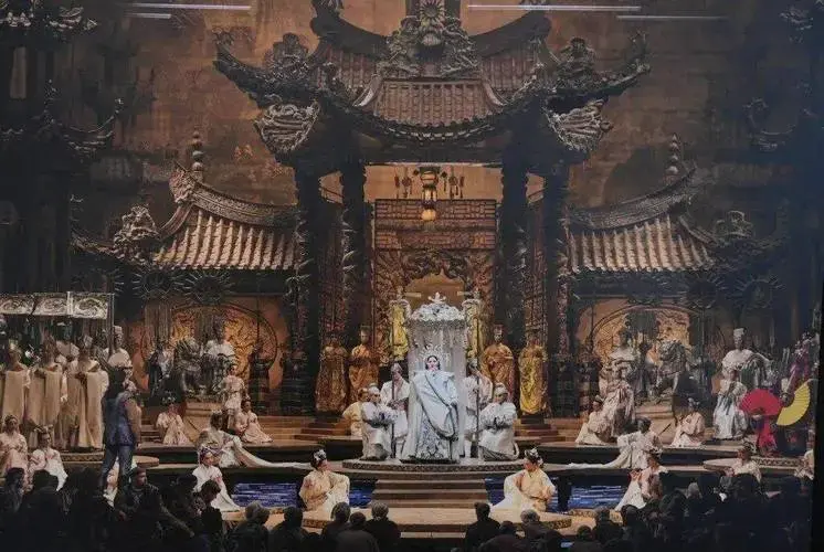 纽约大都会歌剧院称《图兰朵》为「有问题的杰作」