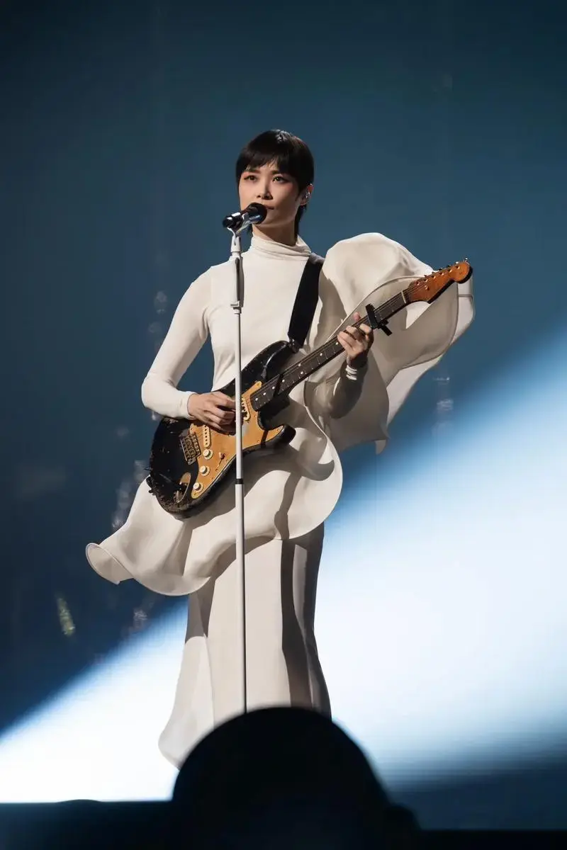 李宇春演唱会造型总给人惊喜! 如百 - 抖音