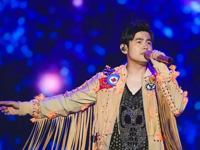 2024嘉年华演唱会现场名场面嗨爆全场万人大合唱经典歌曲现场lie!!