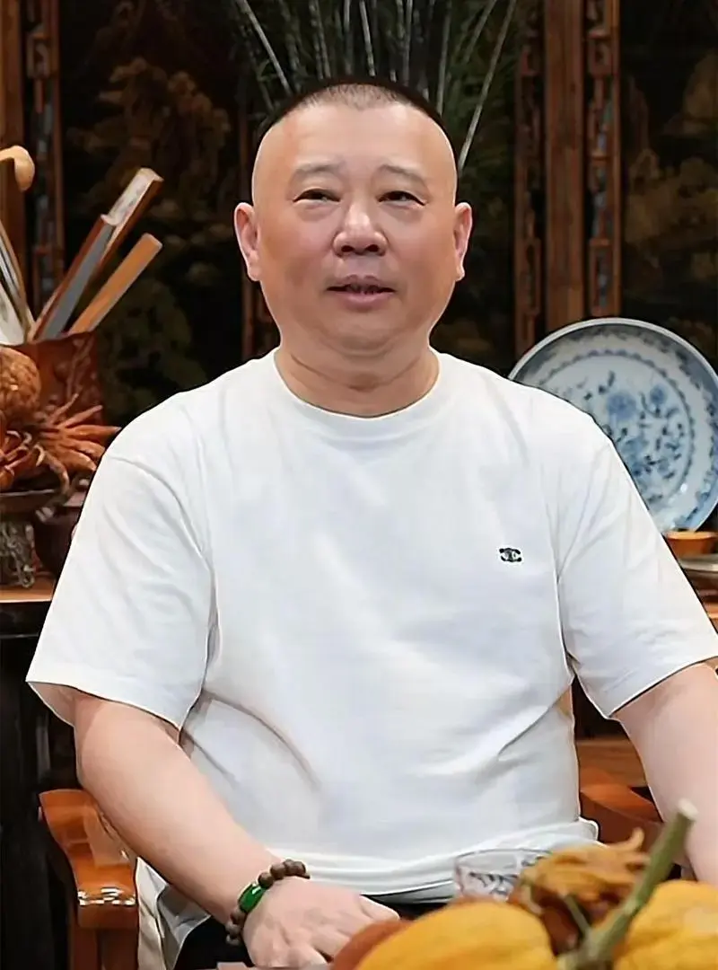 郭德纲直播火爆,德云社未来规划引期待