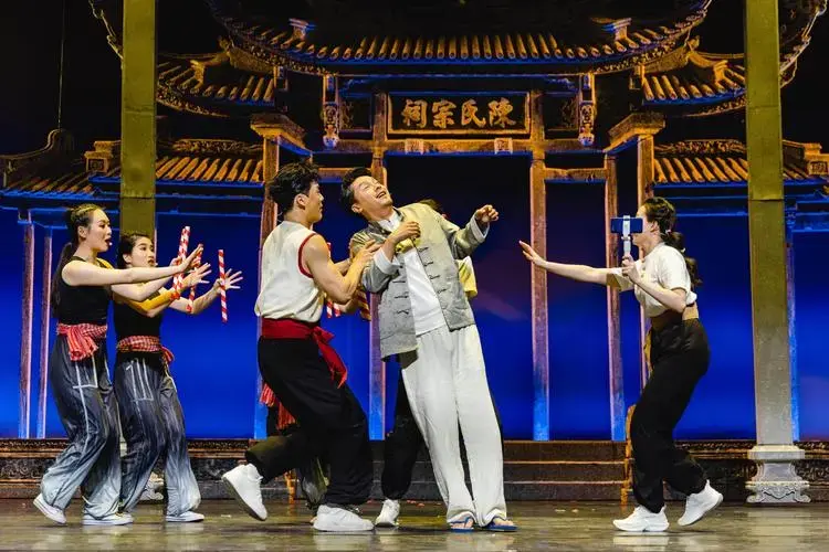 此次音乐剧《英歌》将这一传统艺术形式与现代音乐剧形式相结合,创造