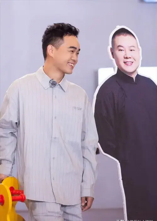 德云社团综相声表演打败了孔云龙,筱字辈的他,一定未来可期!