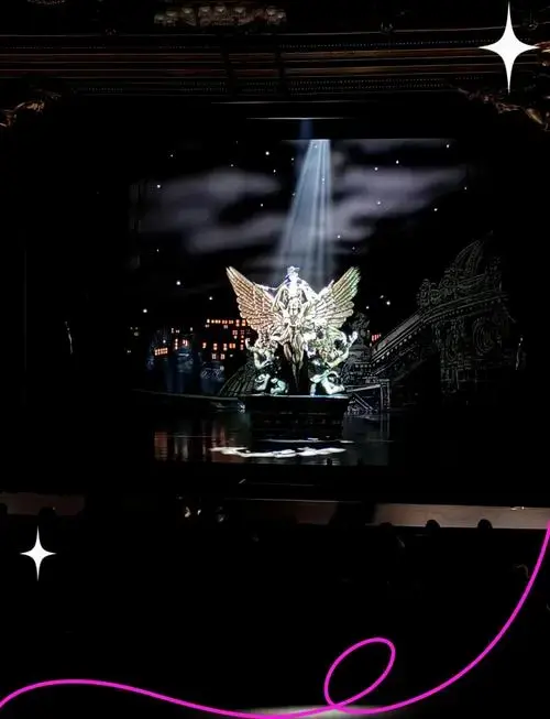 🎭 十年歌剧魅影:情怀与现实的碰撞