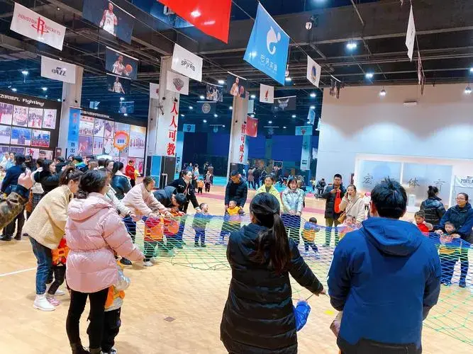 圣思堡幼儿园大型亲子活动,我运动我健康我快乐-樱桃班