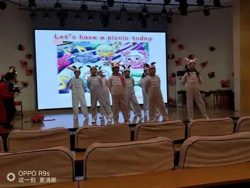 《三只小猪》话剧表演完整视频 !
