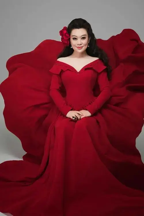 张莉莉歌唱家中央歌剧院青年女高音泉州大剧院 音乐厅演出地点1月24日