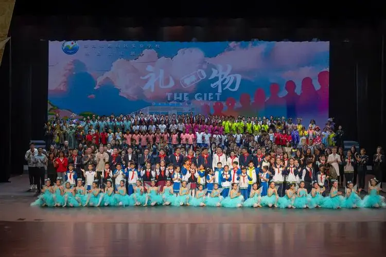 这场原创校园音乐剧太震撼!