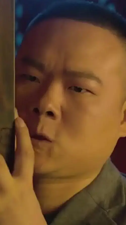 整部电影相当于小品段子精选集,密集的笑点尴尬了