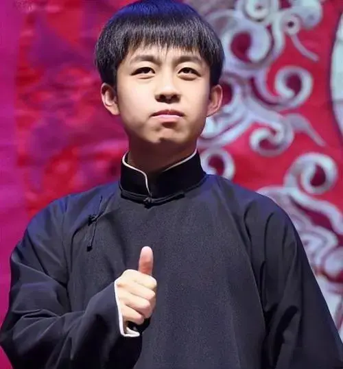 德云社张九龄:从相声新星到热搜常客,他经历了什么?