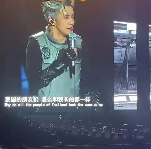 演唱会快结束时,薛之谦的一番话别有一番意味.
