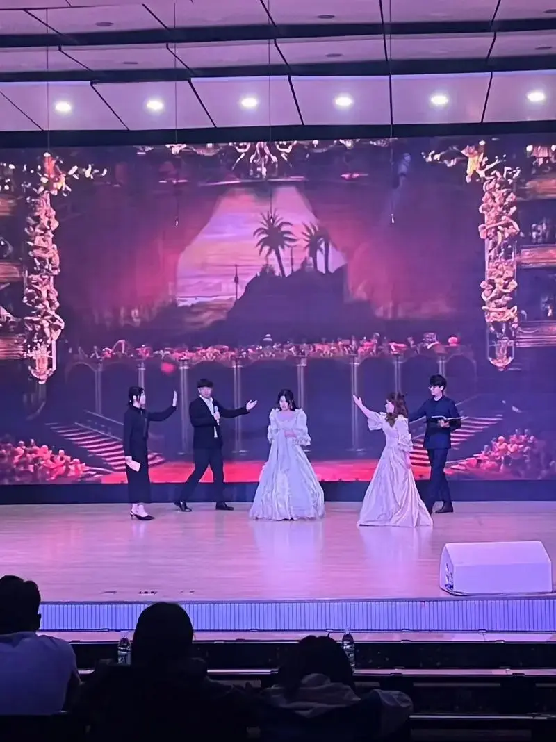 圆梦克里斯汀#音乐剧 #台前幕后 #音乐会 #歌剧魅影 - 抖音