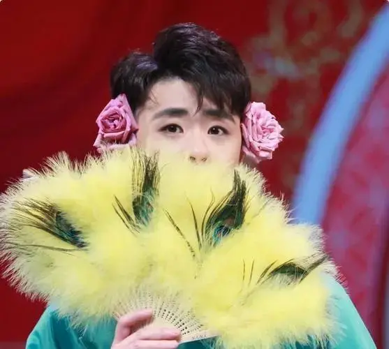 张云雷惊喜回归德云社,历经风波重现舞台,被赞初心不改勇往直前