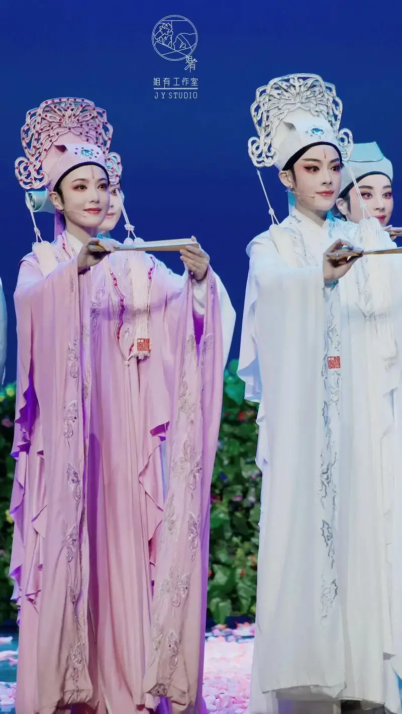 1.26 新《梁祝》文旅版 杭州蝴蝶剧场 返场图
- 抖音