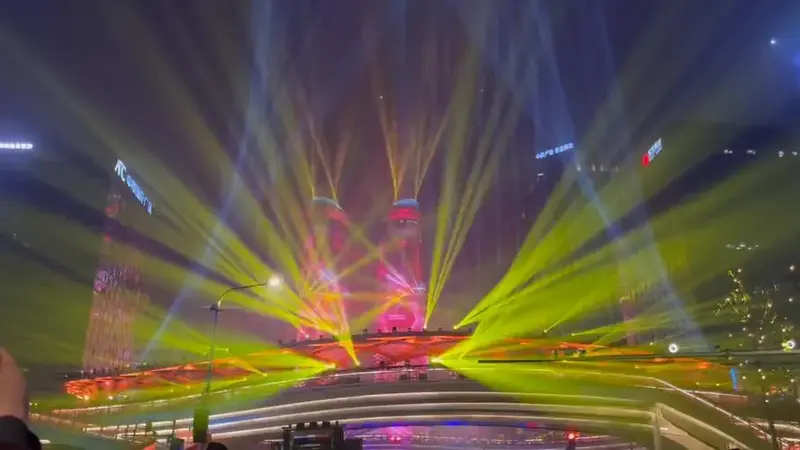 成都跨年太有氛围了,灯光秀很好看