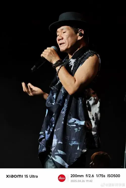 赵传演唱会手机拍摄