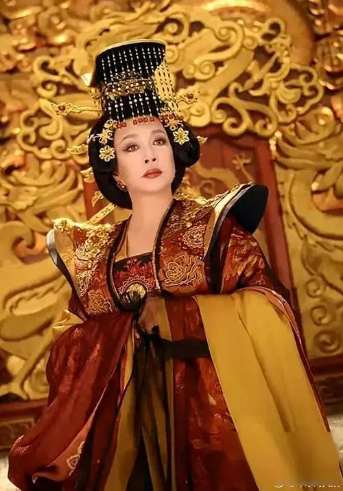 刘晓庆重扮武则天!气场依旧强大却难再超越!