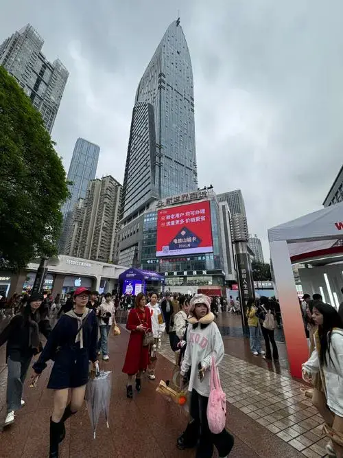 比解放碑人气还旺#观音桥##观音桥北城天街##观音桥步行街##我在重庆
