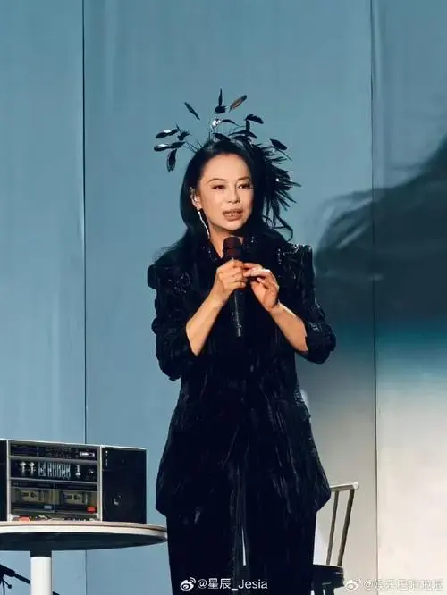 黄绮珊晚霞不晚2024巡回演唱会震撼燃爆全场