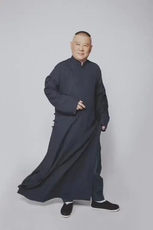 郭德纲又一弟子退出德云社,侯鹤廉发文感谢师恩,内容却令人心酸