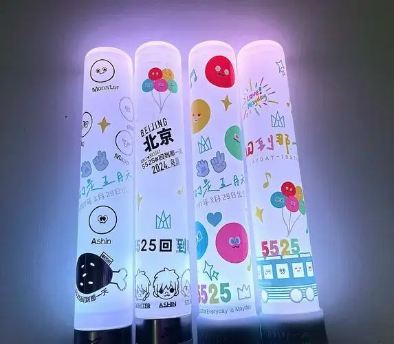 五月天演唱会彩色贴纸歌名卡新款 应援荧光棒贴纸皇冠第五分队周边