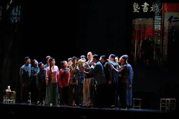 跨越百年的青春对话,大型原创音乐剧《青年孙中山》火热加演_观众