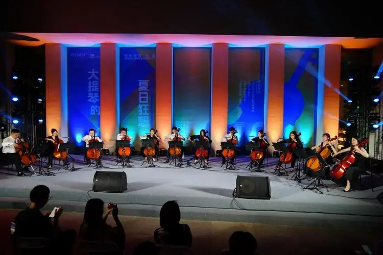 台10分钟售罄的音乐会亮相上海交响音乐厅,13把大提琴的狂欢一票难求
