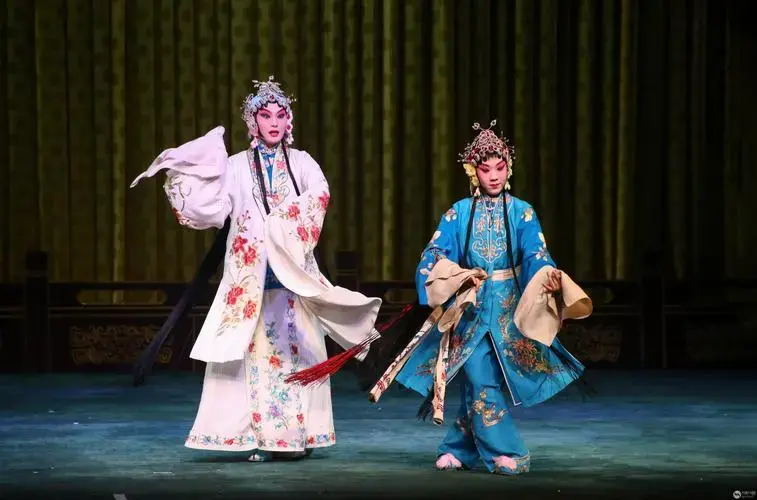 京剧《游湖》