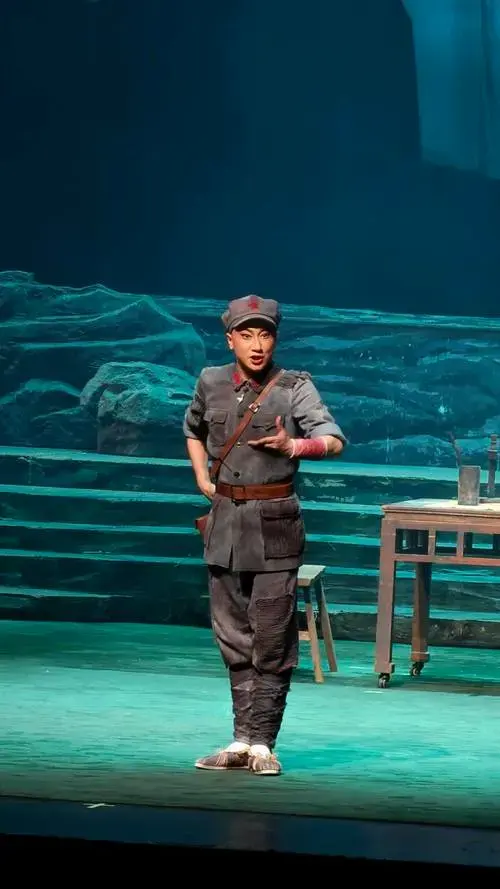 现代川剧《红漫巴山》成都上演,再现红色传奇
