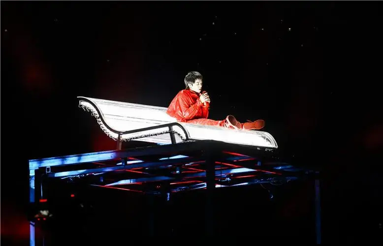 华晨宇火星演唱会惊喜定档11月2日深圳四面台实力全开