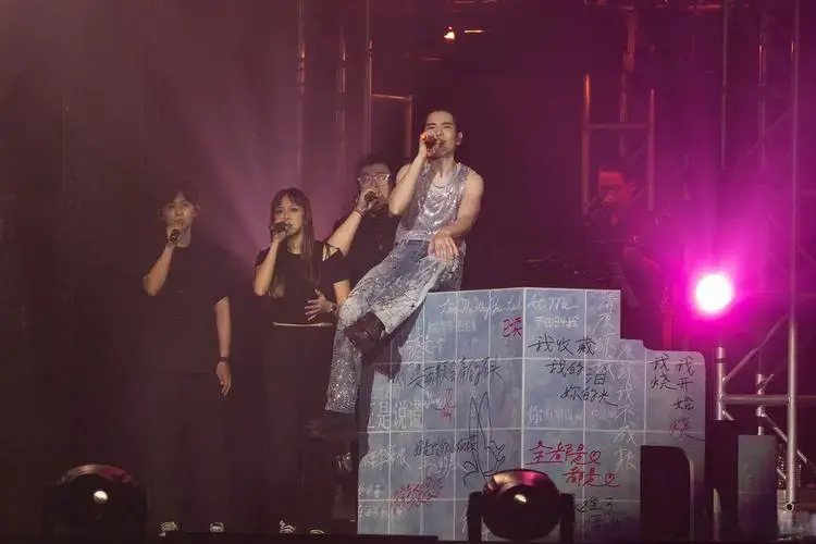 萧敬騰2024野生巡回演唱会##萧敬腾济南演唱会