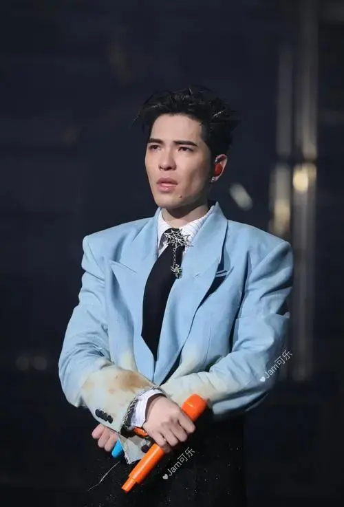 萧敬腾演唱会上的暖心瞬间💖